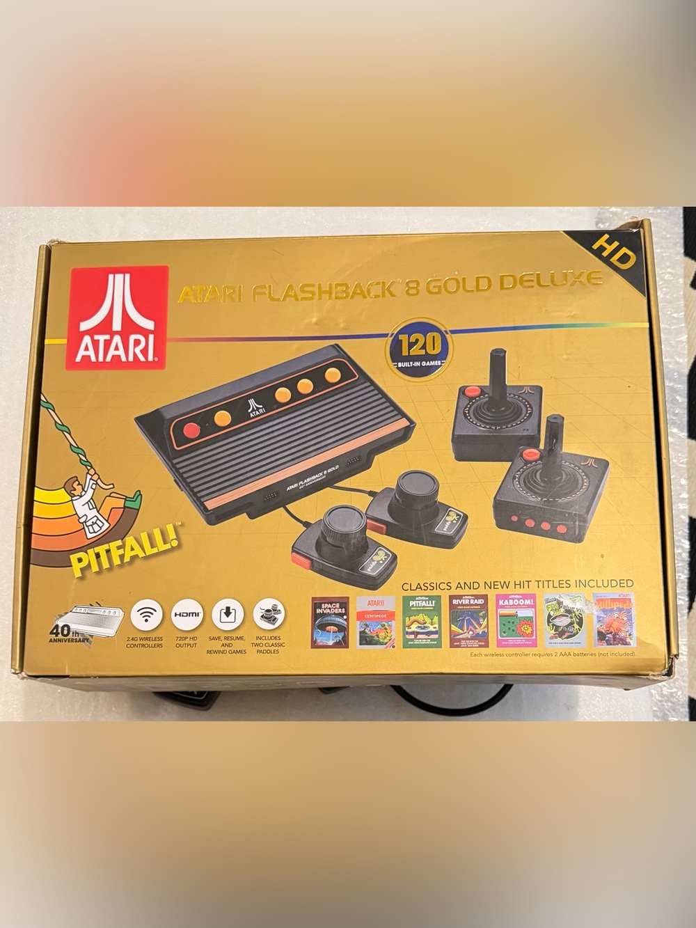 Atari Flashback 8 Gold deluxe HD Console wireless controllers - Black & Gold.